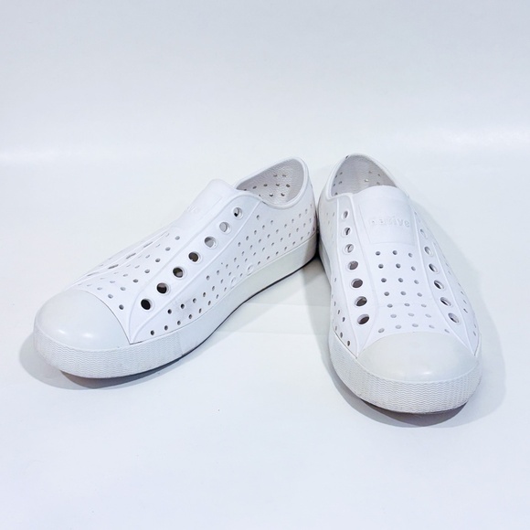 NATIVE White Jefferson Shoes - Picture 3 of 9